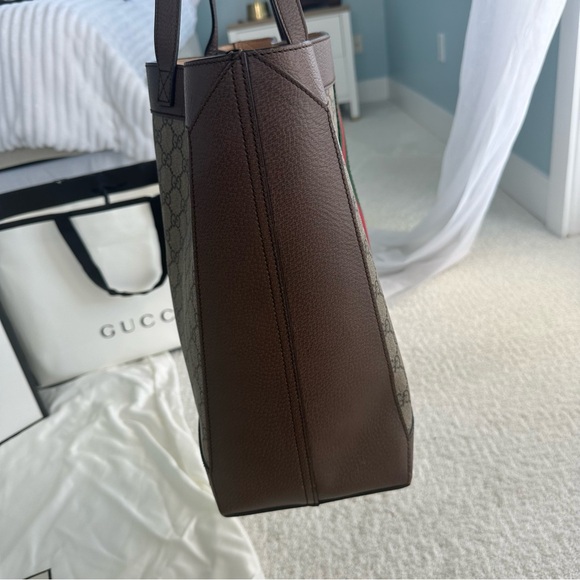 Gucci Ophidia GG tote with pouch! - Picture 8 of 16